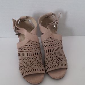 Marc Fisher Taupe Shoes sz8